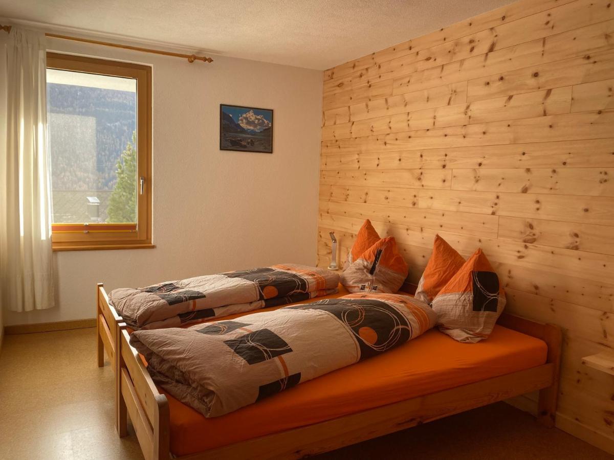 Ferienwohnung In Tschlin Mit Panoramablick Exterior photo