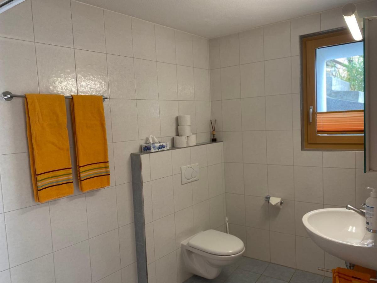 Ferienwohnung In Tschlin Mit Panoramablick Exterior photo